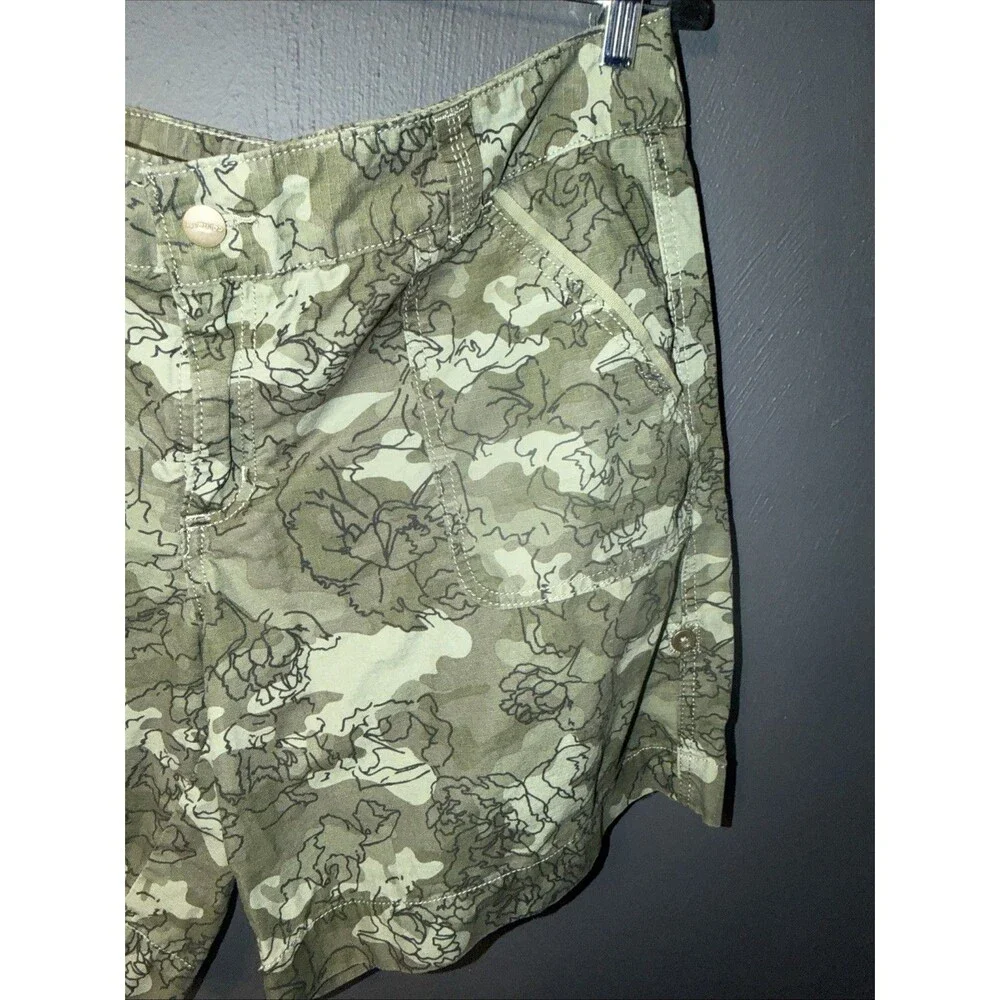 CARHARTT El Paso Size 16 Camo Outdoor Shorts - Picture 3 of 8